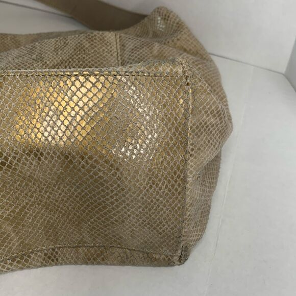 Dooney & Bourke Belvedere gold snakeskin textured leather Logo Lock hobo bag - Picture 14 of 14